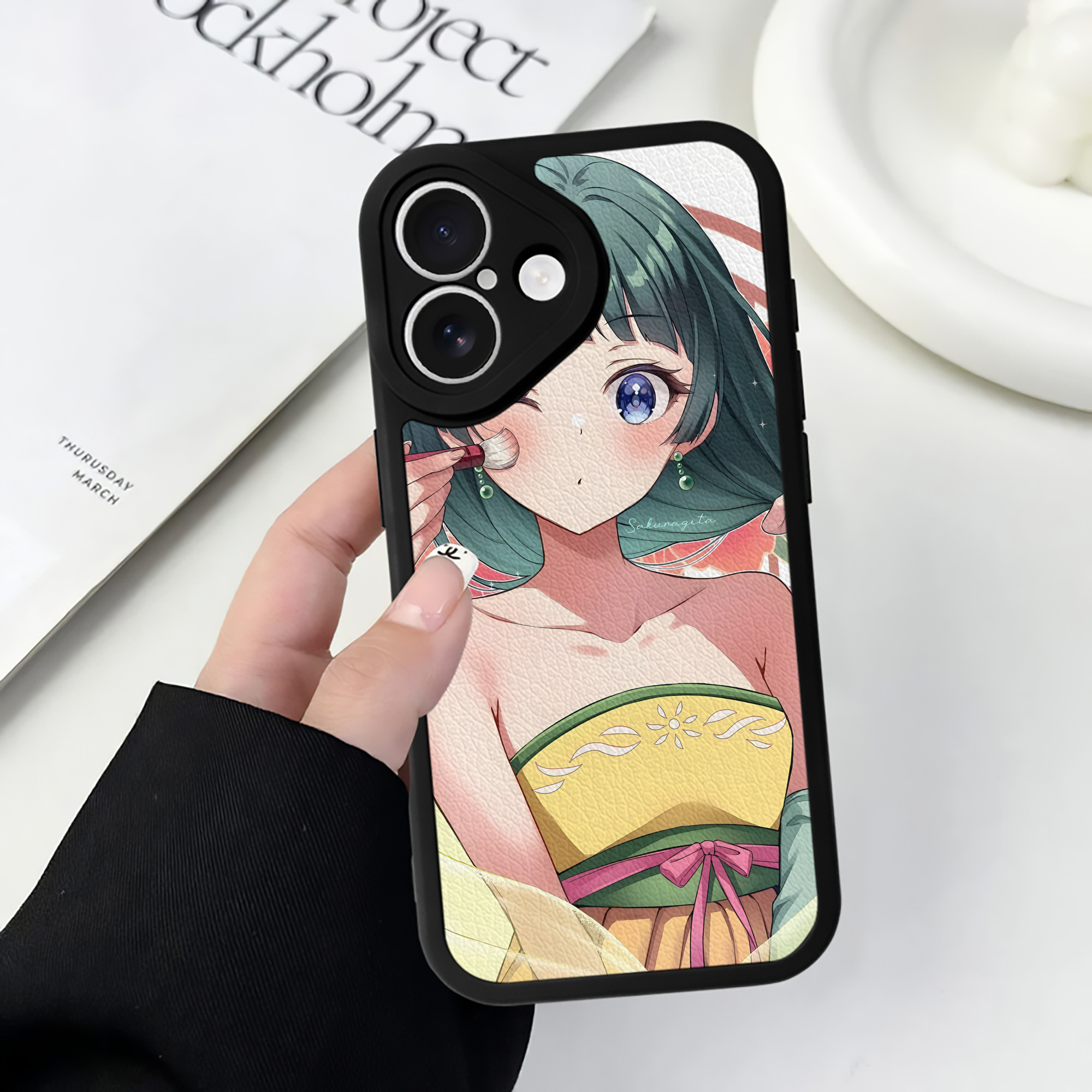 （画像用） 薬屋のひとりごと The Apothecary Diaries 【iPhone 16シリーズ対応】シリコンスマホケース（レザー調） 材質：シリコン